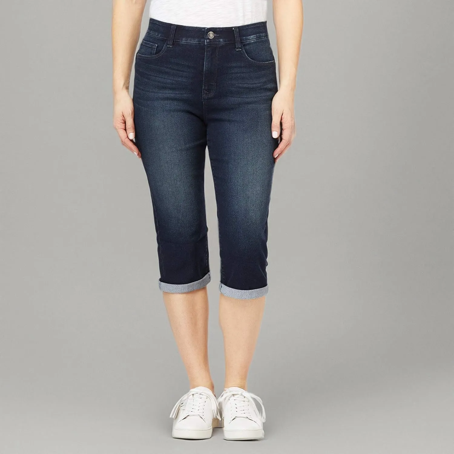 Angels Forever Young Women's 360 Sculpt 17" Capri