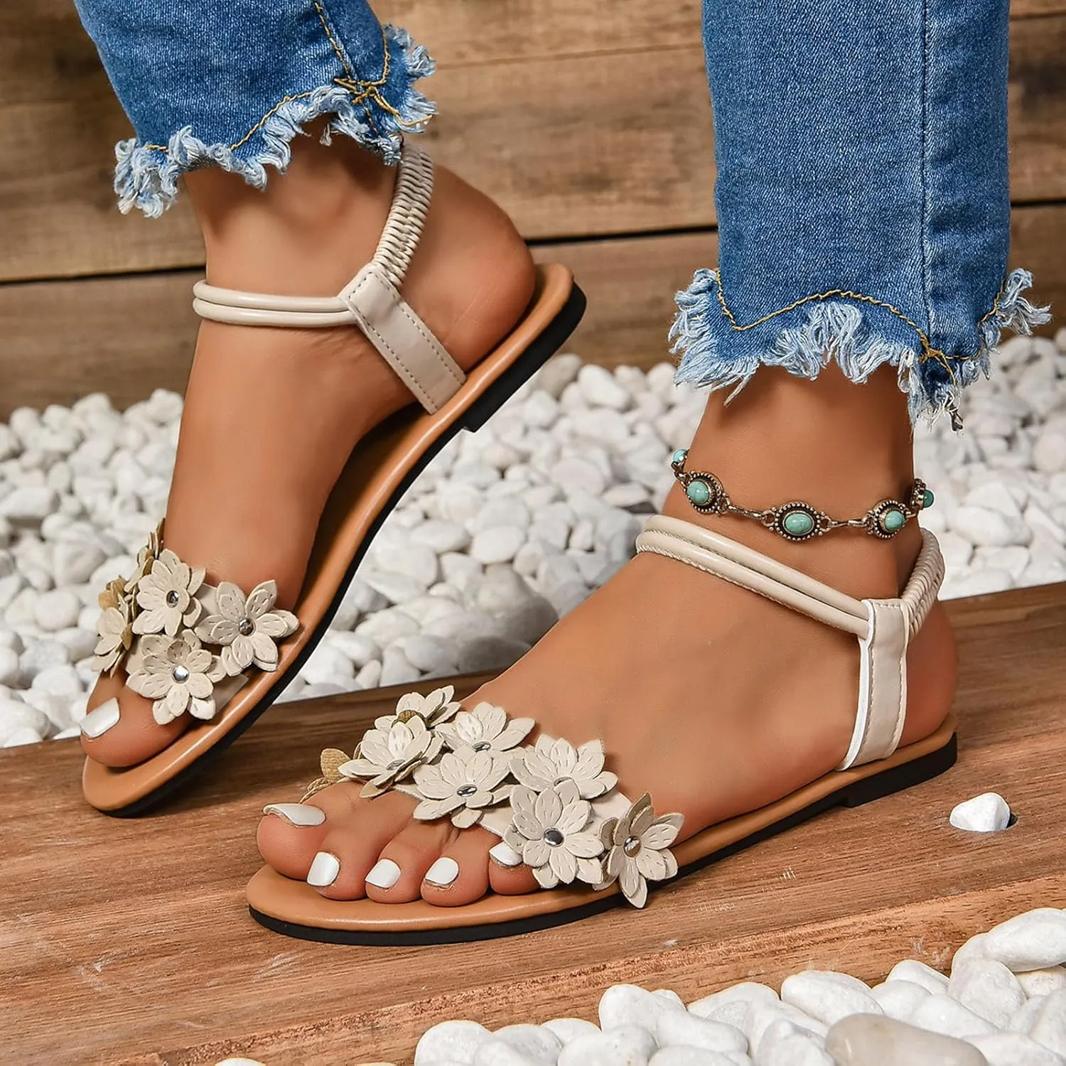 Casual And Versatile Flat Sandals With Flower Decoration Fashionable Bohemian Sandals Water Sandals for Women Size 5