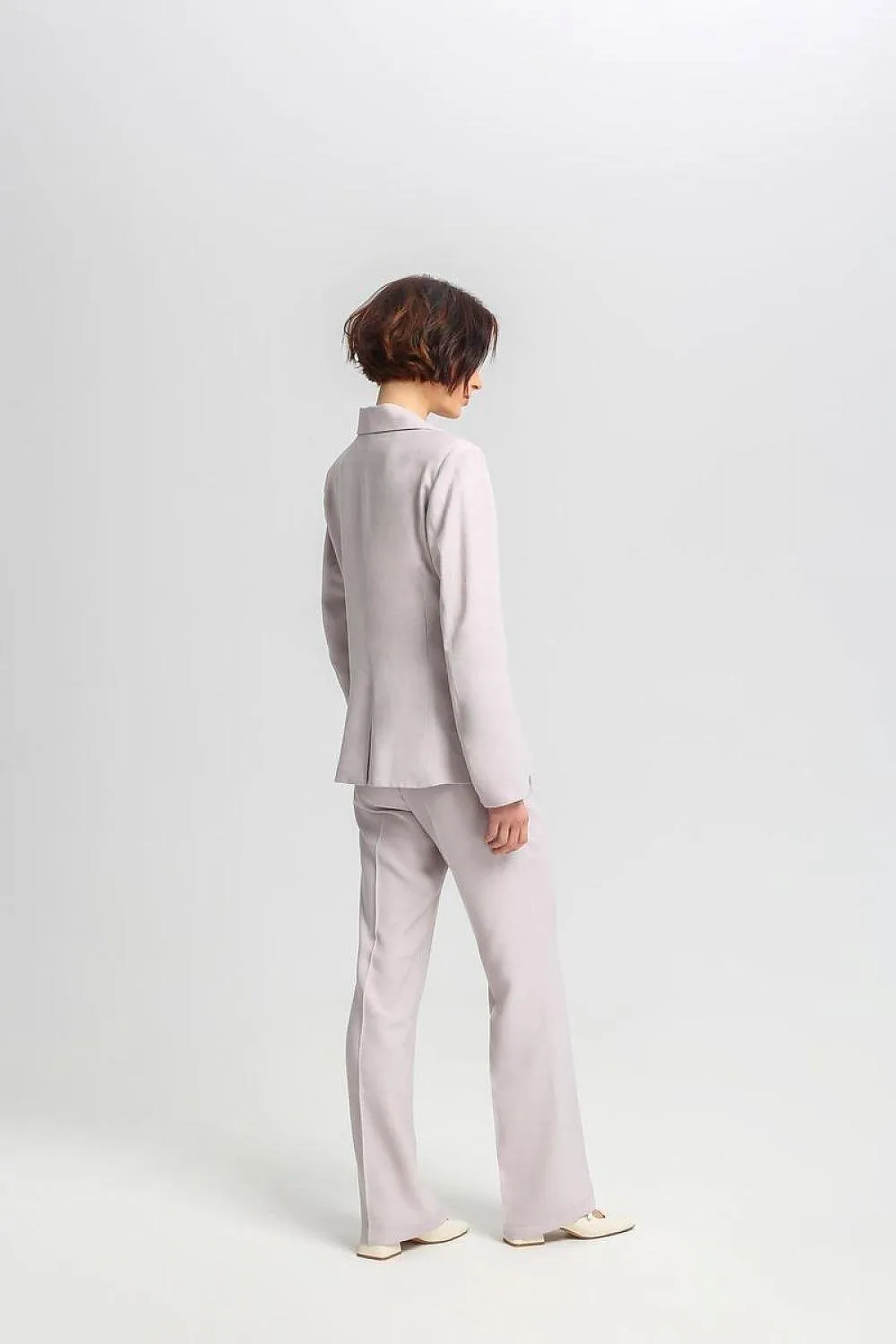 Chic Silk-Blend Women's Trousers for Effortless Elegance