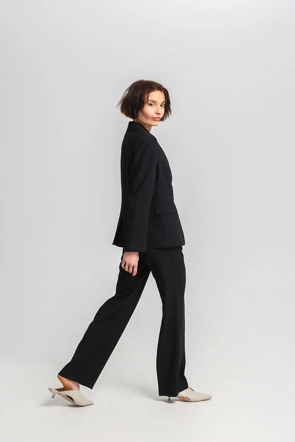 Chic Silk-Blend Women's Trousers for Effortless Elegance