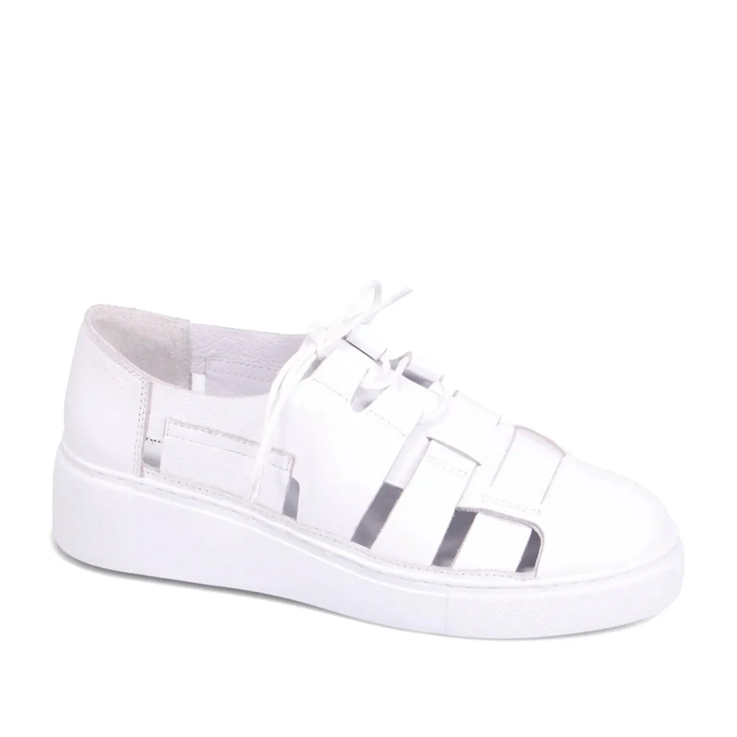 Django & Juliette Women's Yao in White