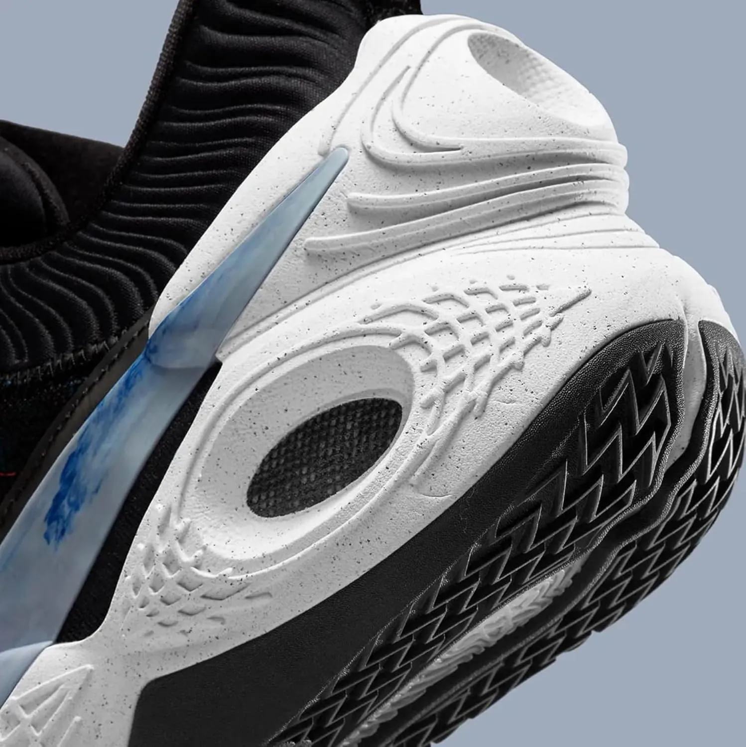 Nike Men's Cosmic Unity Amalgam Basketball Shoes