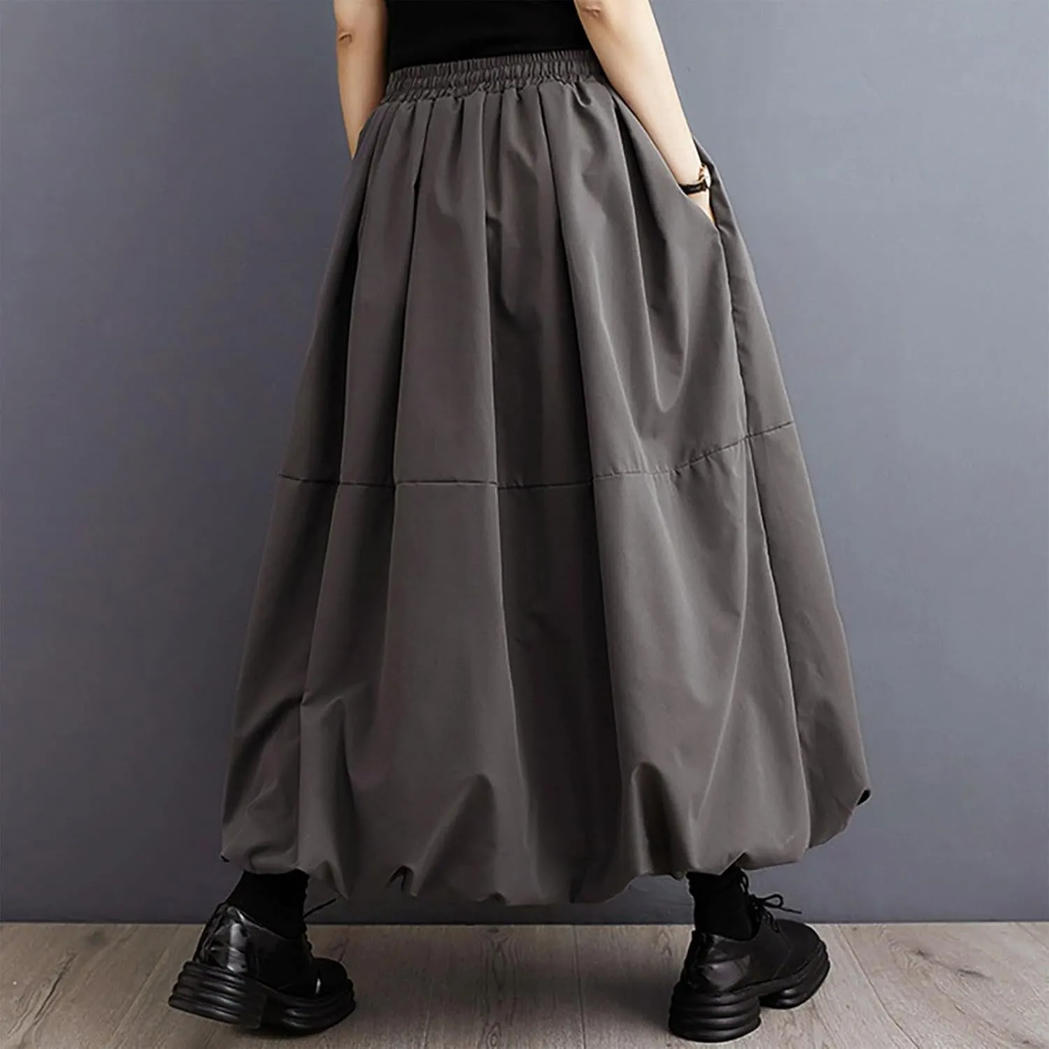 Oplxuo Y2K Bubble Maxi Skirts for Women A Line Long Pleated Casual Fall Skirts Elastic Waist Balloon Midi Skirt with Pockets