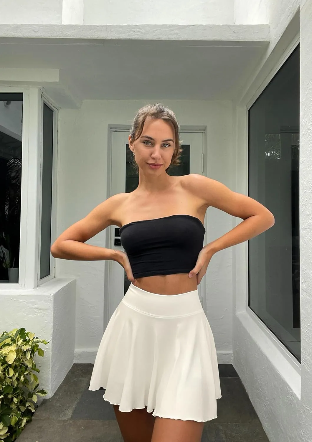 OQQ Women Mini Skirts 2 in 1 Flowy Basic Versatile Stretchy Flared Casual A-line Skirt with Pockets