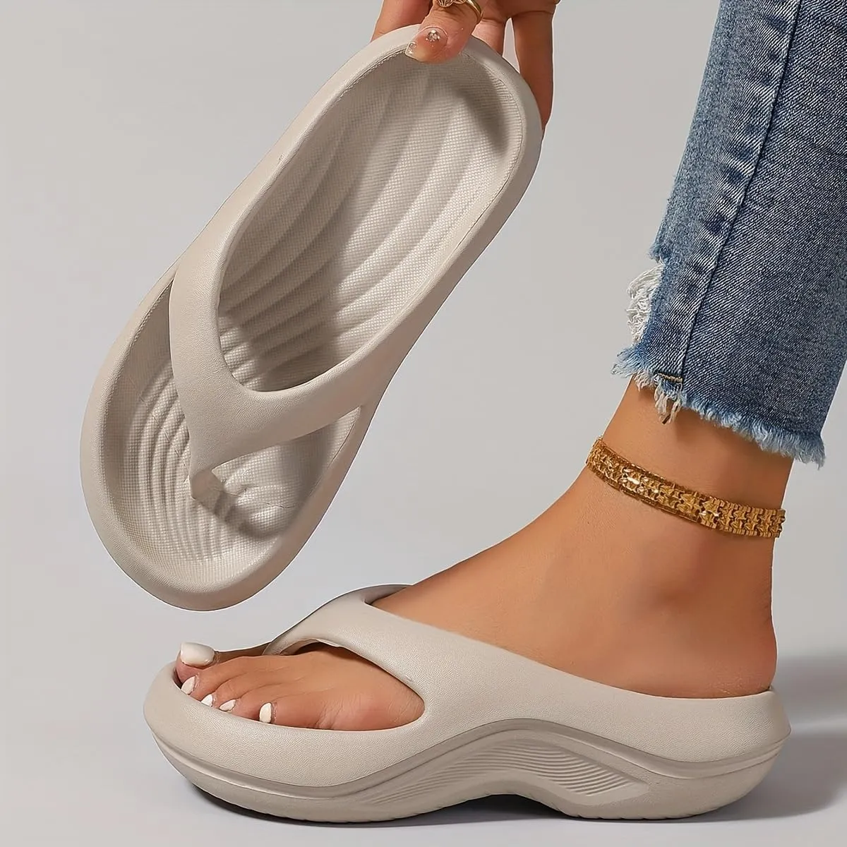 Pillow Arch Support Flip Flops for Women, Non-Slip Lightweight Walking Beach Shoes, Cloud-Like Recovery Flipflops with Ergonomic Design