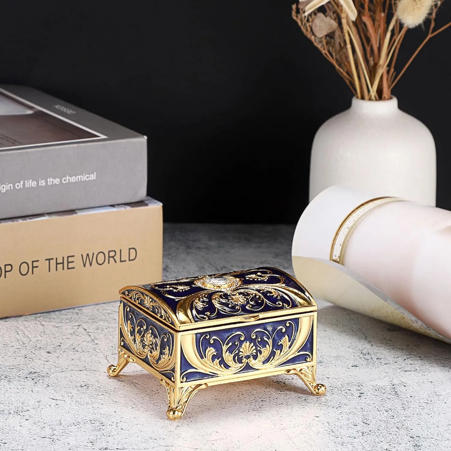 Treasure Chest Jewelry Box Small Enamel Jewelry Box Hand Painted Trinket Box Vinatge Golded Metal Jewelry Holder Decorative Keepsake Box for Earrings Rings Neckalaces