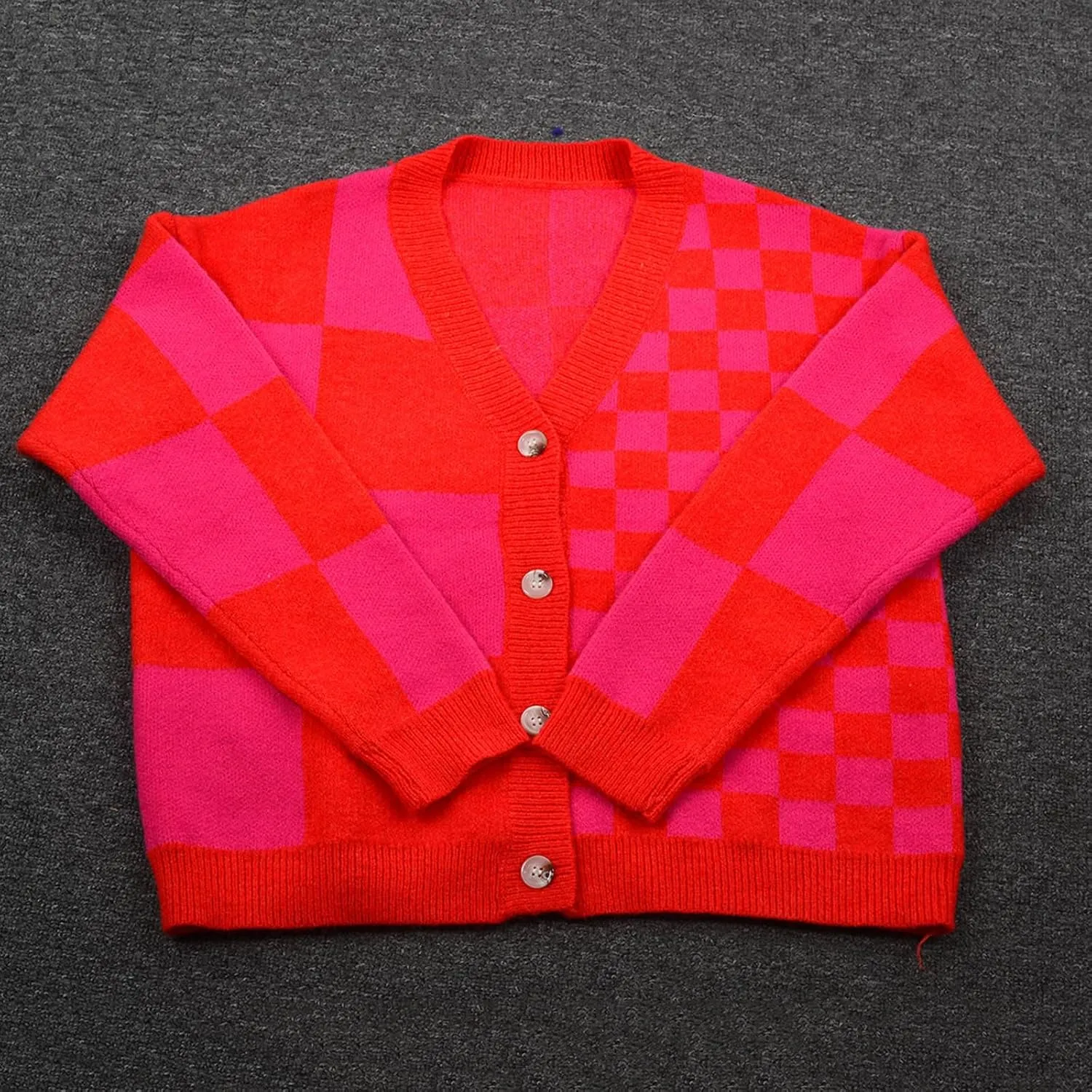 Women's Checkered Cardigan Long Sleeve V Neck Button Down Lightweight Cropped Sweaters Casual Soft Knitted Outerwear