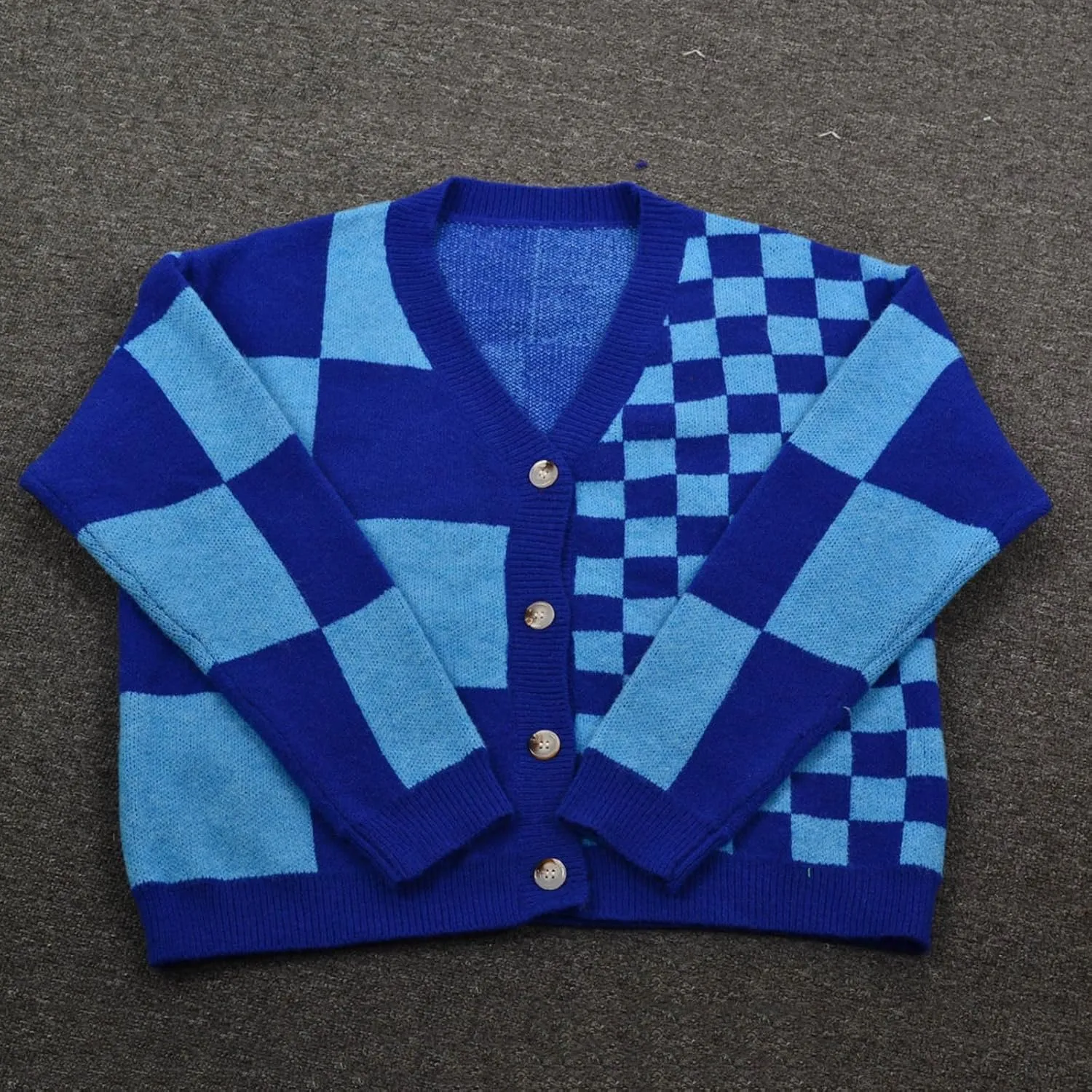 Women's Checkered Cardigan Long Sleeve V Neck Button Down Lightweight Cropped Sweaters Casual Soft Knitted Outerwear
